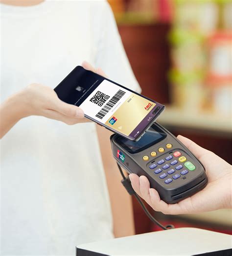 How to pay using your phone .